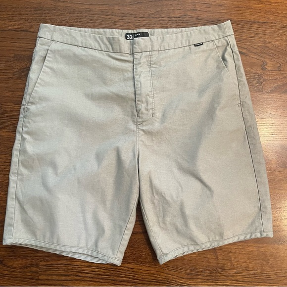 Hurley Mens Tan Shorts | Flat Front | Size 33 - Picture 1 of 9